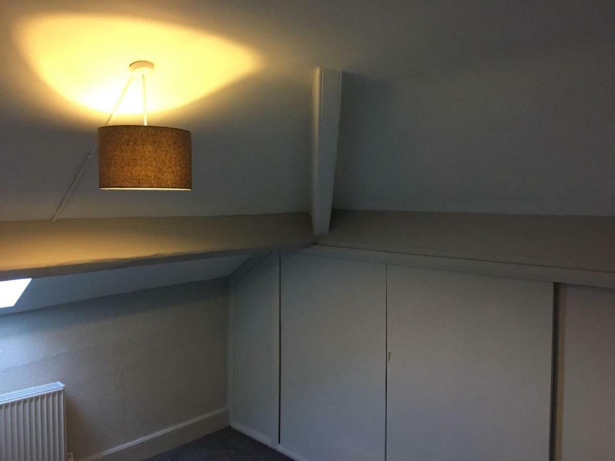 @33 Fab Townhouse Villa Holyhead Bagian luar foto